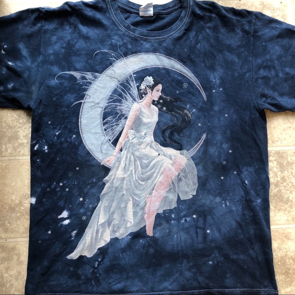 ❌Vintage Dark Fairy t Shirt - Picture 1 of 4